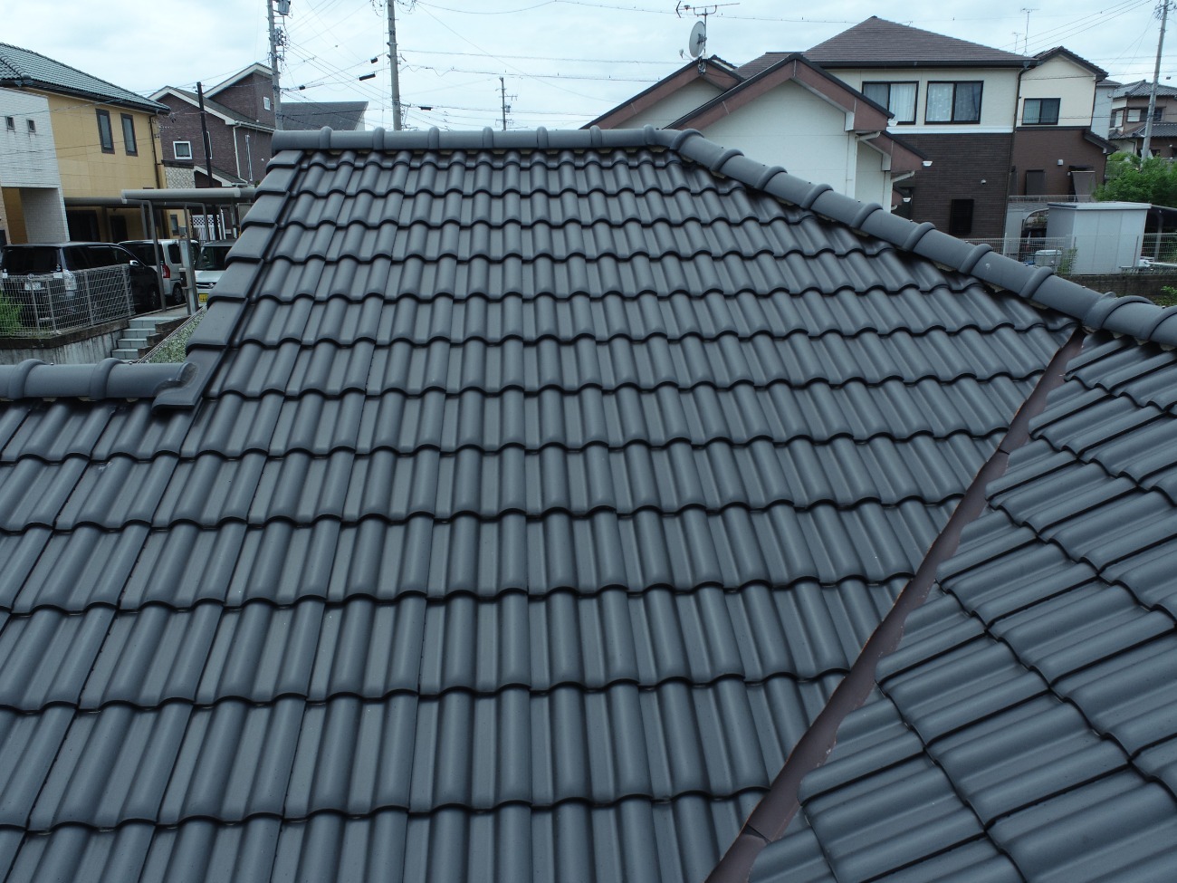 名古屋市名東区　施工前の屋根全景
